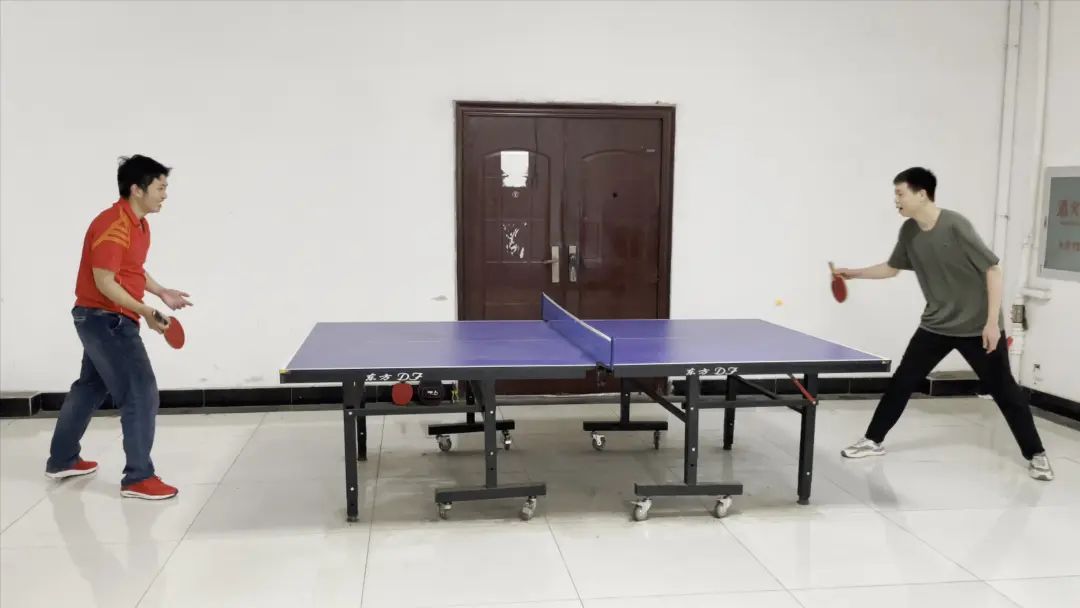 乒乓球2.jpg 乒乓球2.jpg