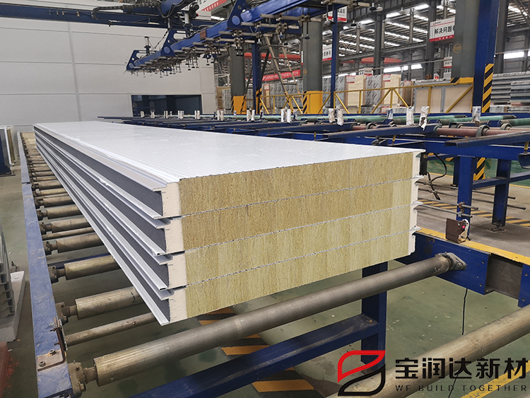 聚氨酯封邊巖棉板的防火等級(jí)是多少？