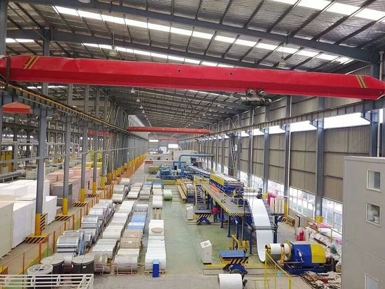 聚氨酯夾芯板的價(jià)格是多少錢(qián)每平米？