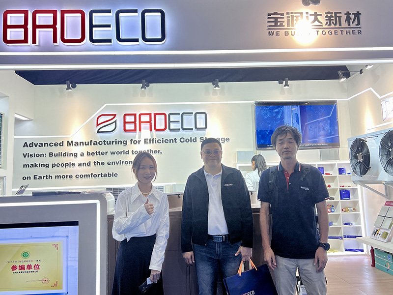 寶潤達(dá)新材印尼展會(huì)現(xiàn)場.jpg 寶潤達(dá)新材印尼展會(huì)現(xiàn)場.jpg